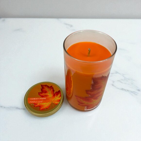 Yankee Candle Maple Leaf 12 oz Tumbler Jar Pillar Candle New - Picture 1 of 7